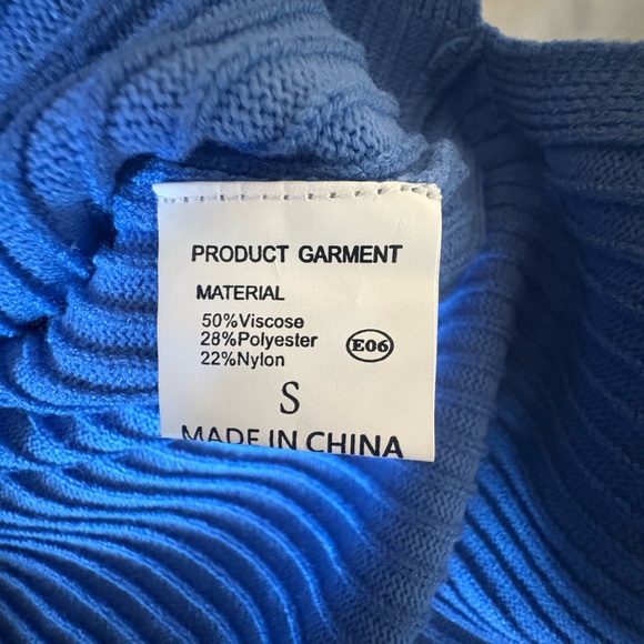 Elegant Blue Women's Skirt - Picture 5 of 5